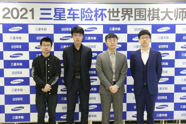 电影slogan“一笔画初恋，心跳会放电”点明了影片主题